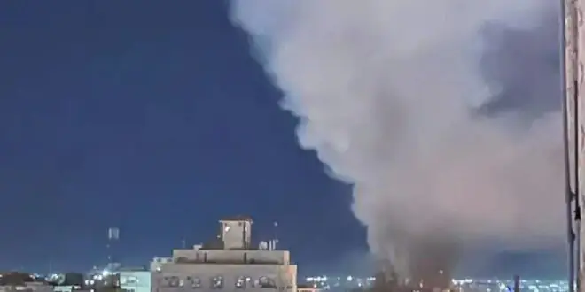 حريق هائل يودي بحياة 7 أشخاص بينهم 6 أطفال في حارة ذي النورين بمأرب