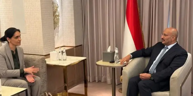 طارق صالح يبحث مع السفيرة البريطانية تعزيز الأمن البحري والتصدي للتهديدات الإيرانية