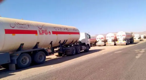 783 مقطورة غاز تغادر صافر خلال نصف شهر.. خطة تنظيمية صارمة لتسريع الإمدادات إلى عدن والمحافظات